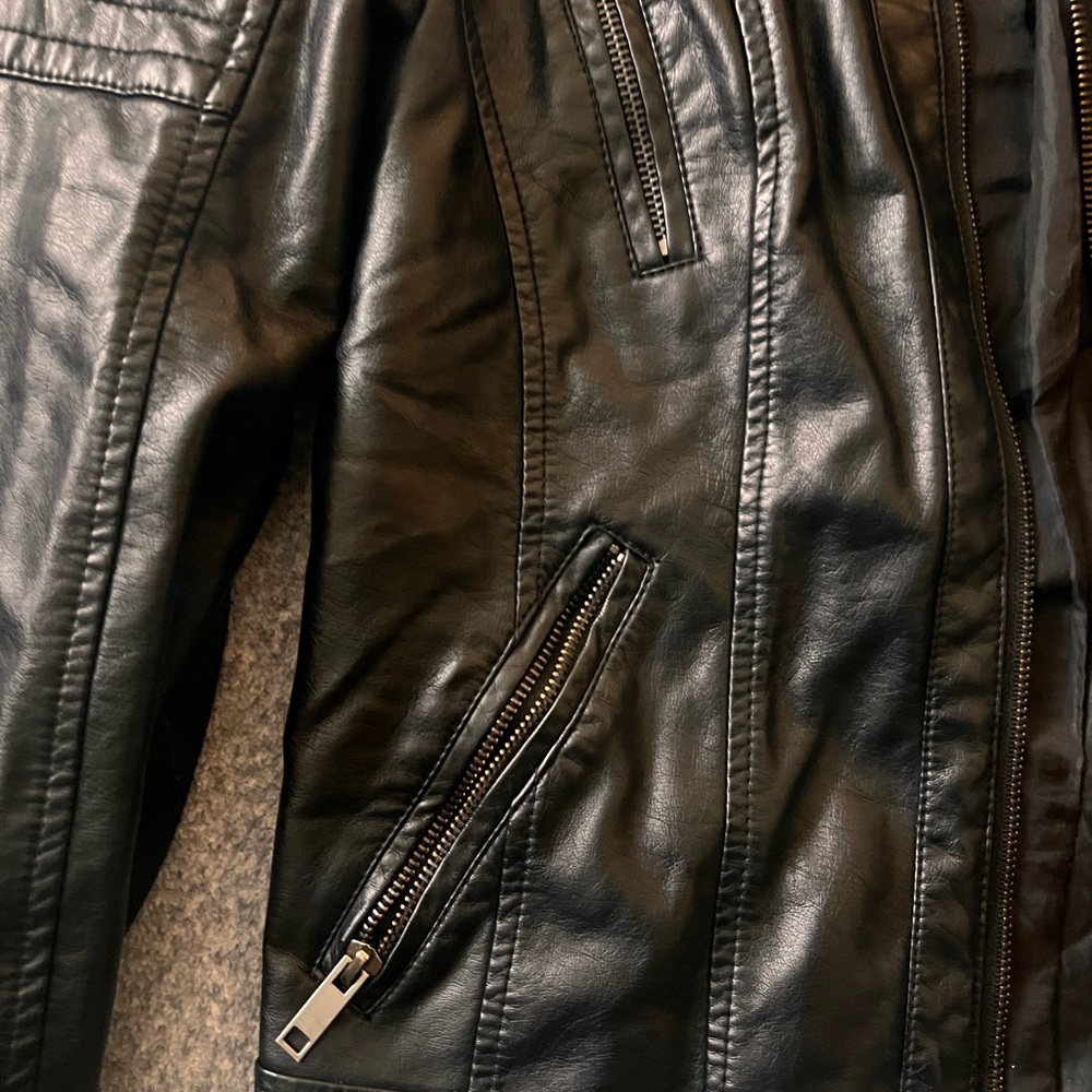 Womens jacket - Picture 2 of 5